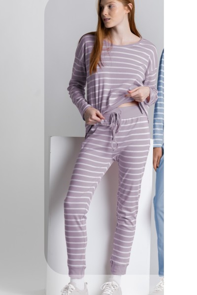 Pijama mujer invierno oversize morado Admas