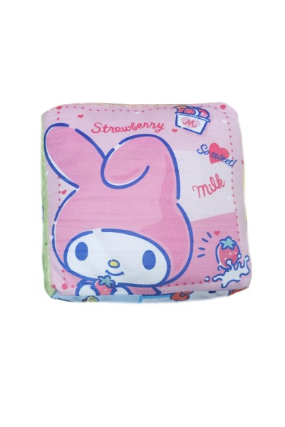 NW1500 DADO 3D 6 CARAS HELLO KITTY 20x20cm